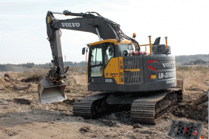 Volvo ECR 235E Puskulevyllä